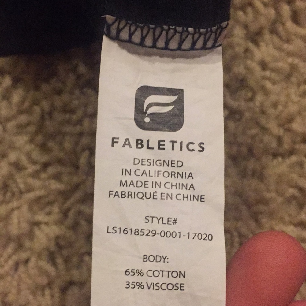 Fabletics shirt - Picture 2 of 2